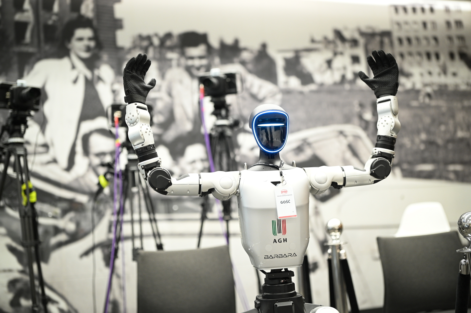 Robot Barbara w Centrum Prasowym PAP. Fot. PAP