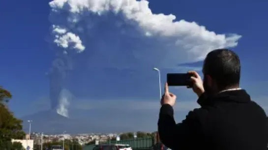 Erupcja Etny, fot. PAP/EPA/ANSA/ORIETTA SCARDINO