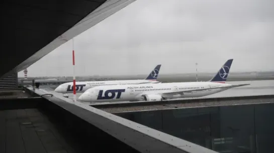Samoloty LOT na płycie lotniska Rzeszów-Jasionka. Zdj. ilustracyjne. Fot. PAP/Darek Delmanowicz