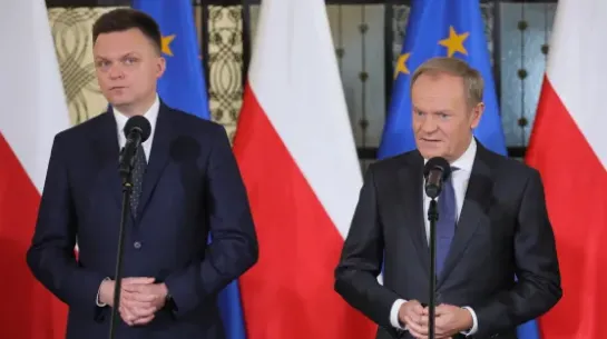 Szymon Hołownia, Donald Tusk. Fot. PAP/Paweł Supernak