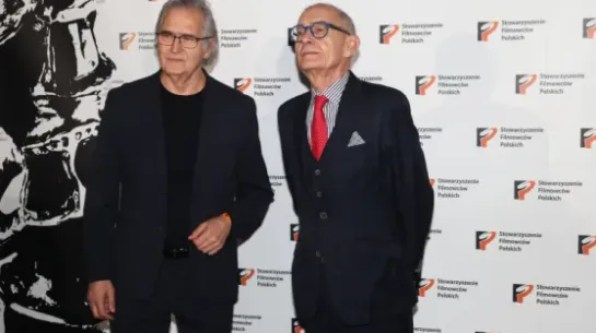Warszawa, 18.12.2024. Od lewej: Olgierd Łukaszewicz i Jerzy Łukaszewicz podczas gali rozdania Nagród Stowarzyszenia Filmowców Polskich w hotelu Hilton w Warszawie. Fot. PAP/Albert Zawada