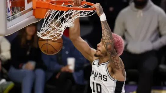 Jeremy Sochan w barwach San Antonio Spurs w 2025 roku, fot. PAP/EPA/CAROLINE BREHMAN