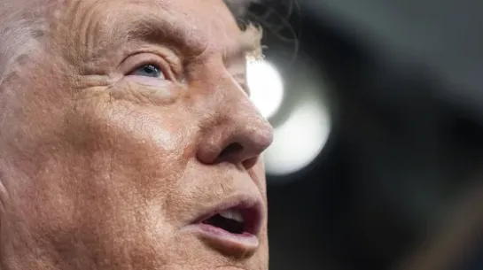 Projekt trafi na biurko prezydenta USA, który zapowiedział jego podpisanie. Fot. PAP/EPA/	JIM LO SCALZO