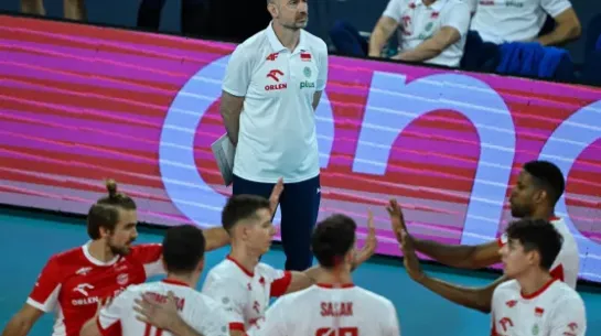 Trener Nikola Grbic i polscy siatkarze, fot. PAP/Darek Delmanowicz