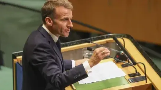 Prezydent Francji Emmanuel Macron. Fot. PAP/EPA/	SARAH YENESEL