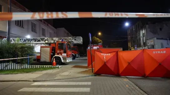 Miejsce śmiertelnego wypadku przy ulicy Zgierskiej w Łodzi. Fot. /PAP/Marian Zubrzycki