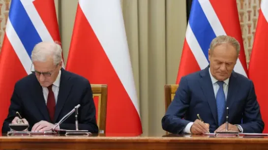 Premierzy Polski i Norwegii, Donald Tusk oraz Jonas Gahr Stoere. Fot. PAP/	Paweł Supernak