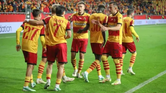 Piłkarze Jagiellonii Białystok cieszą się z gola podczas meczu z FC Araratem-Armenia. Fot. PAP/Artur Reszko