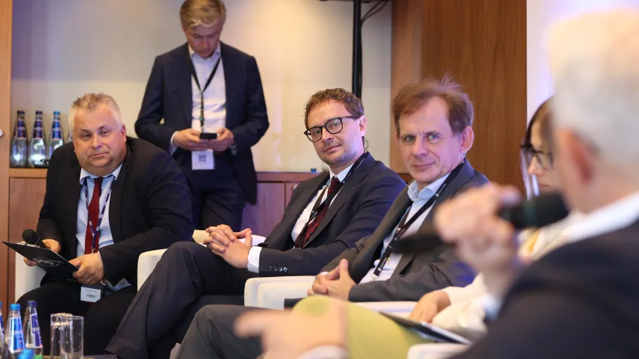 Debata organizowana przez PAP Biznes pt. „Perspektywy rynku nieruchomości w Polsce, źródła jego finansowania” podczas EKF 2025, foto/PAP