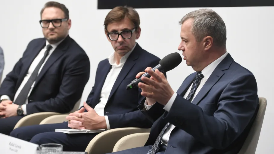 Debata ekspertów. Fot. PAP/Stach Leszczyński