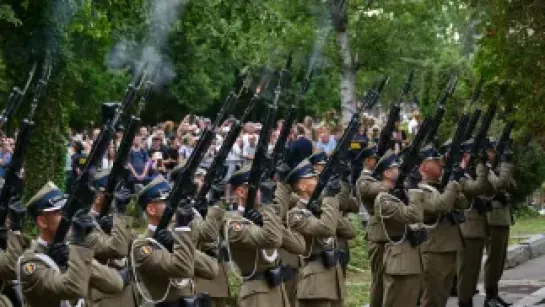 Uroczystości przed pomnikiem Gloria Victis Fot. PAP/Przemysław Piątkowski