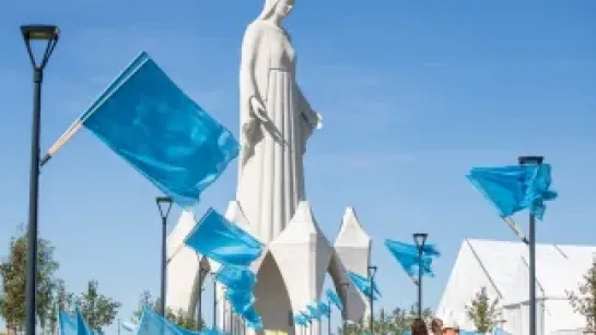 Uroczystość poświęcenia Monumentu Matki Bożej Miłosiernej w miejscowości Konotopie Fot. PAP/Agnieszka Bielecka