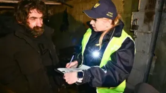 Liczenie osób w kryzysie bezdomności w Szczecinie. Fot. PAP/Marcin Bielecki